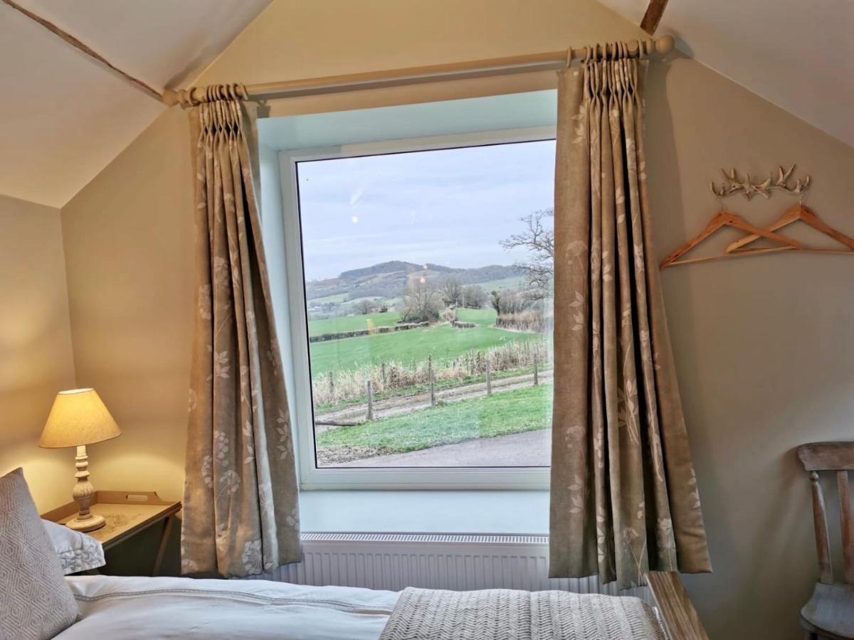 The Stables Hotel มอนมัท ภายนอก รูปภาพ